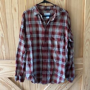 Men’s Columbia red white and blue Plaid Shirt Size M